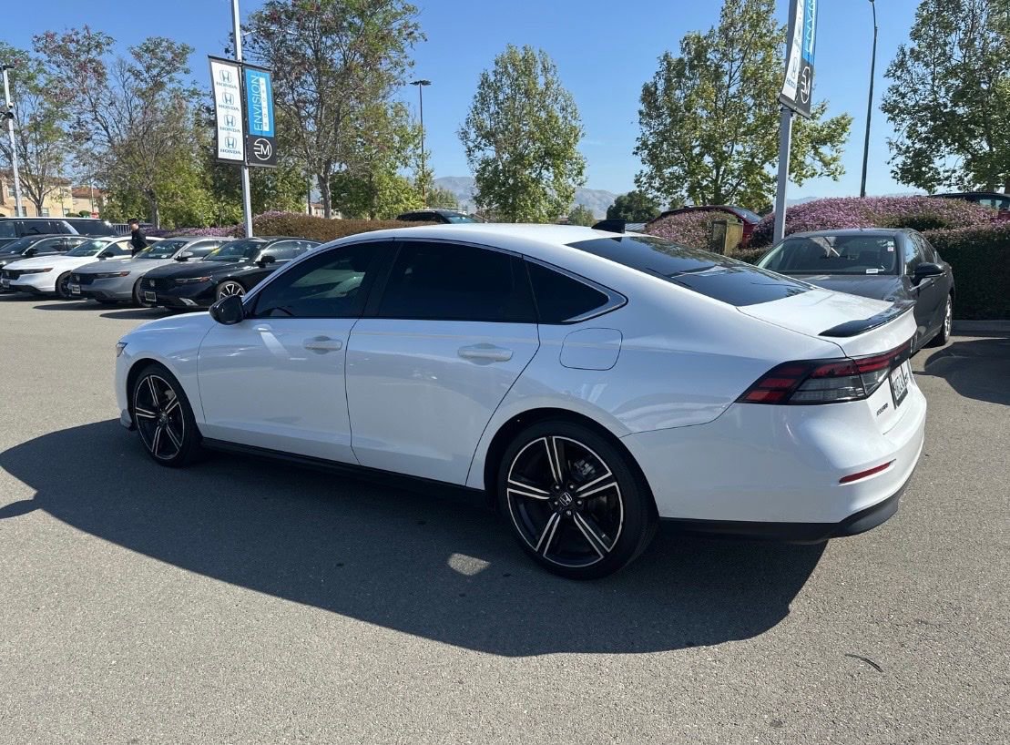 Used 2024 Honda Accord Sport image 4