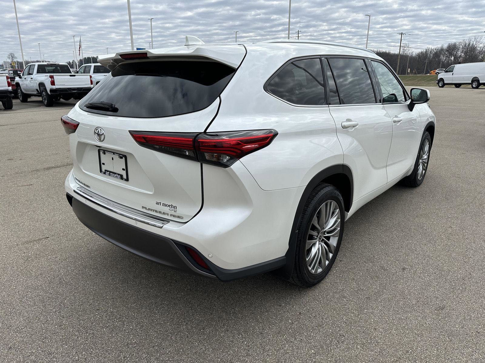 Used 2020 Toyota Highlander Platinum image 8