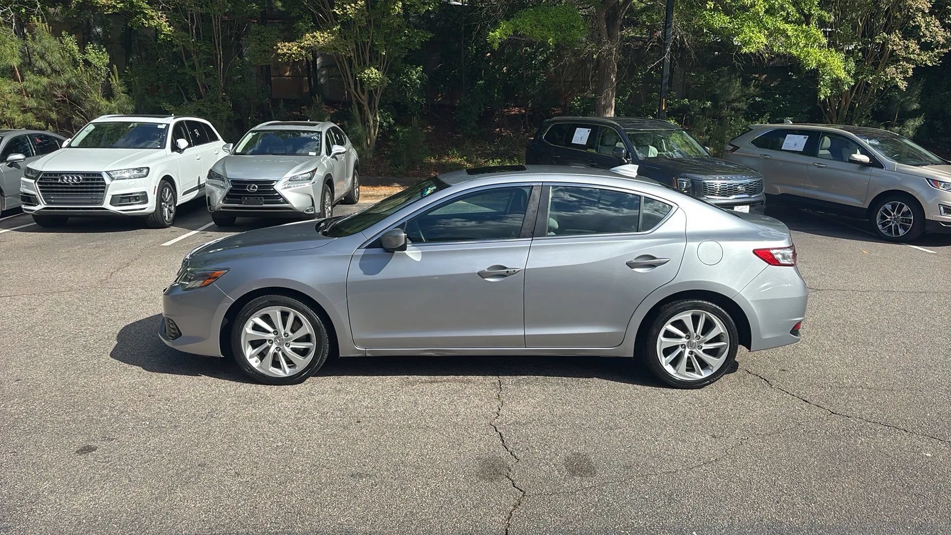 Used 2017 Acura ILX FWD image 8