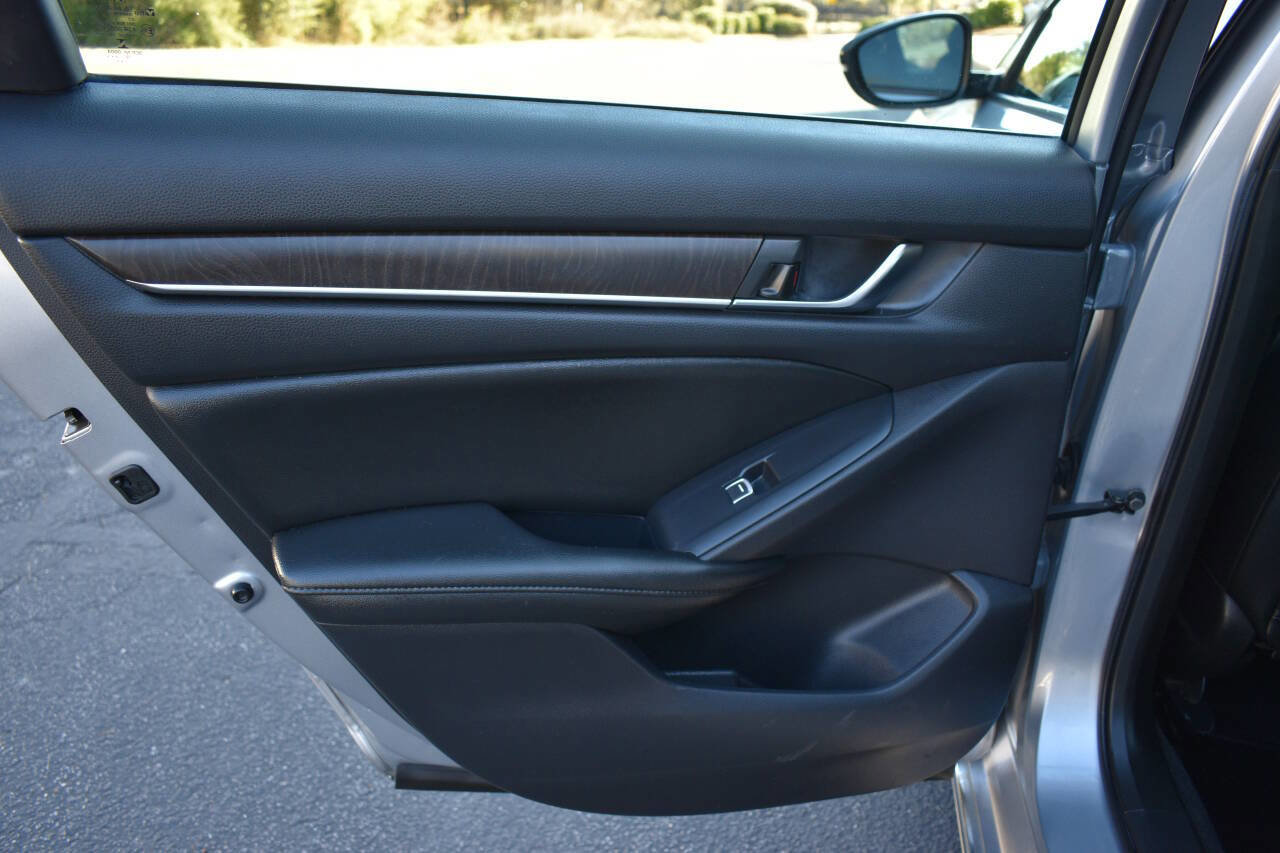 Used 2020 Honda Accord EX-L image 11