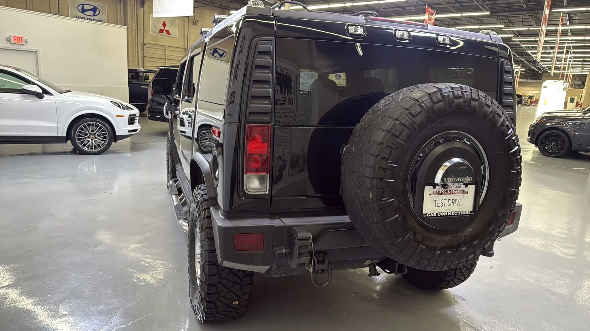 Used 2005 HUMMER H2 w/ Preferred Equipment Group image 6