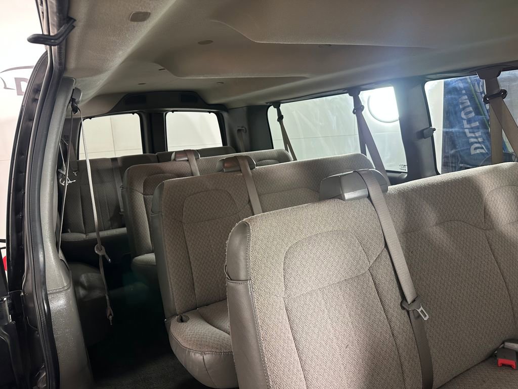 Used 2017 Chevrolet Express 3500 LT w/ LT Preferred Equipment Group image 16