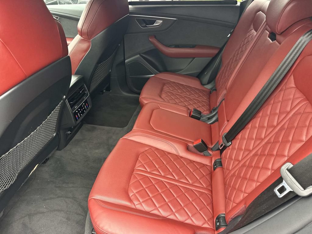 Used 2024 Audi SQ8 Prestige AWD/4WD image 17