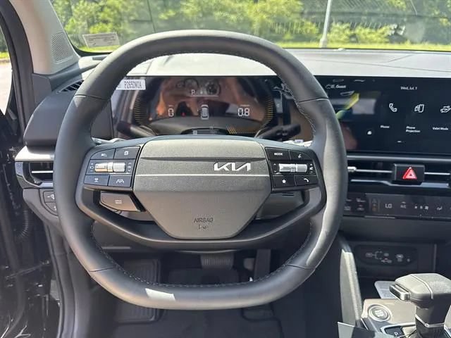 New 2026 Kia Sportage EX FWD image 9