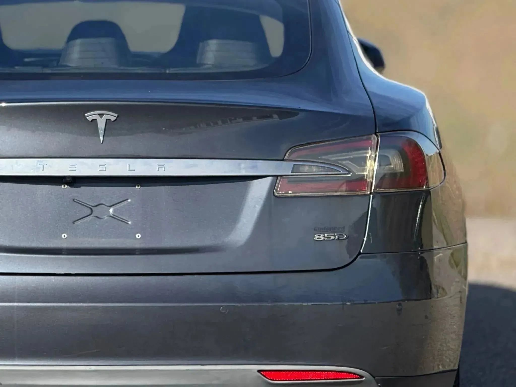 Used 2015 Tesla Model S 85D image 12