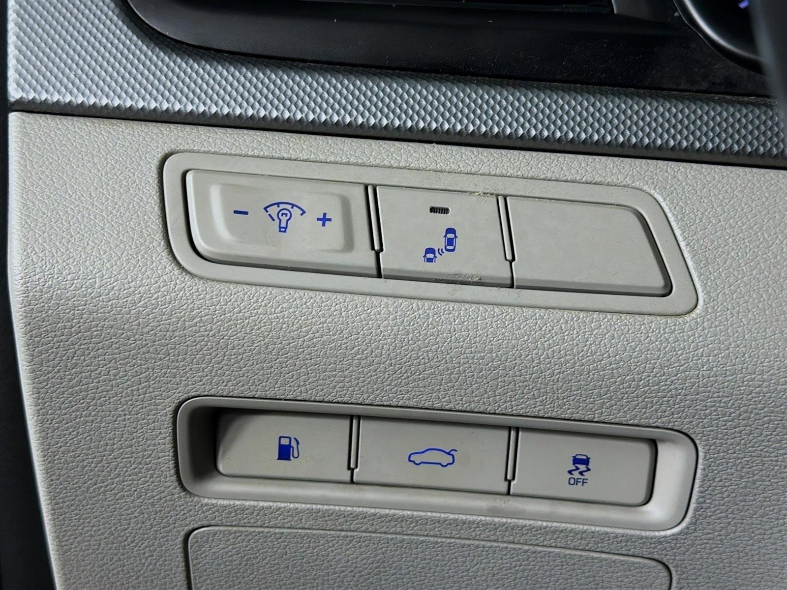 Used 2018 Hyundai Sonata SEL w/ Cargo Package image 11