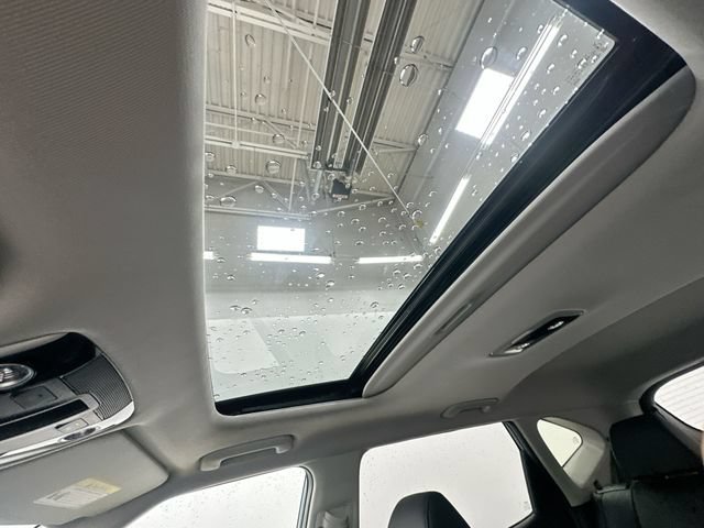 Certified 2025 Kia Seltos EX w/ EX Sunroof Package AWD/4WD image 17