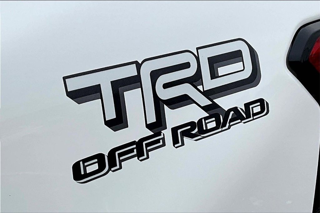 Used 2025 Toyota Tacoma TRD Off-Road image 10