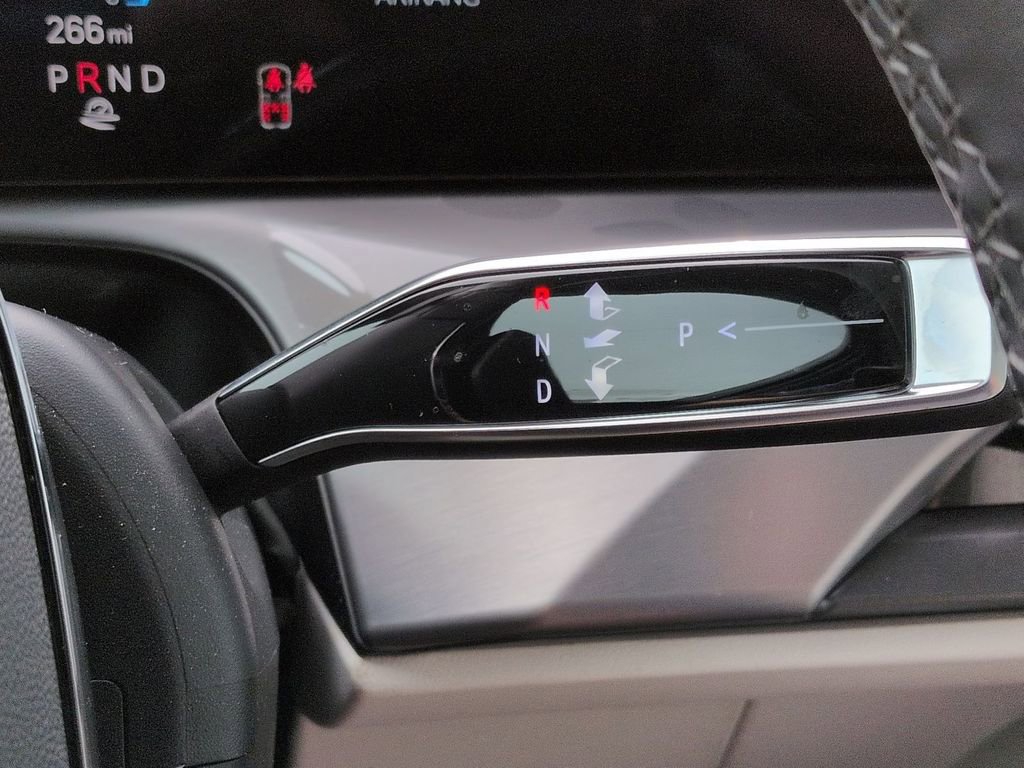 Certified 2026 Cadillac Vistiq Sport image 20