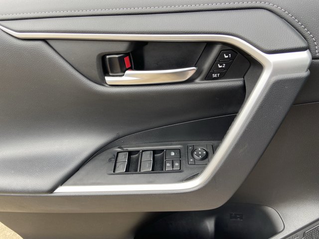 Used 2023 Toyota RAV4 Limited image 46