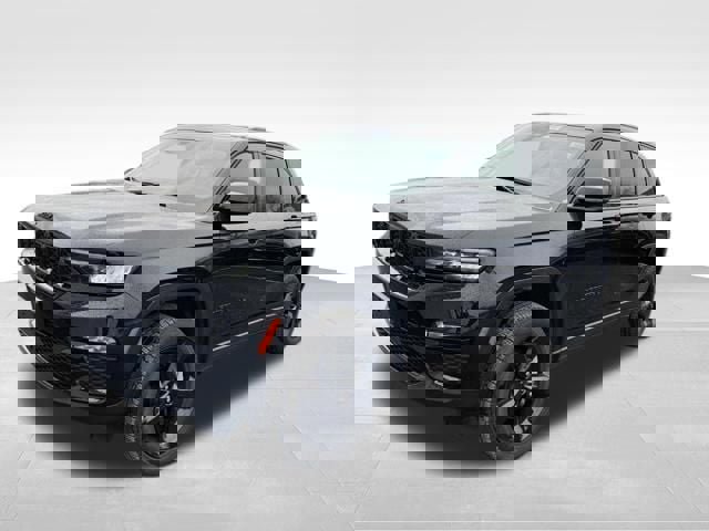 Used 2023 Jeep Grand Cherokee Limited w/ Black Appearance Package image 3