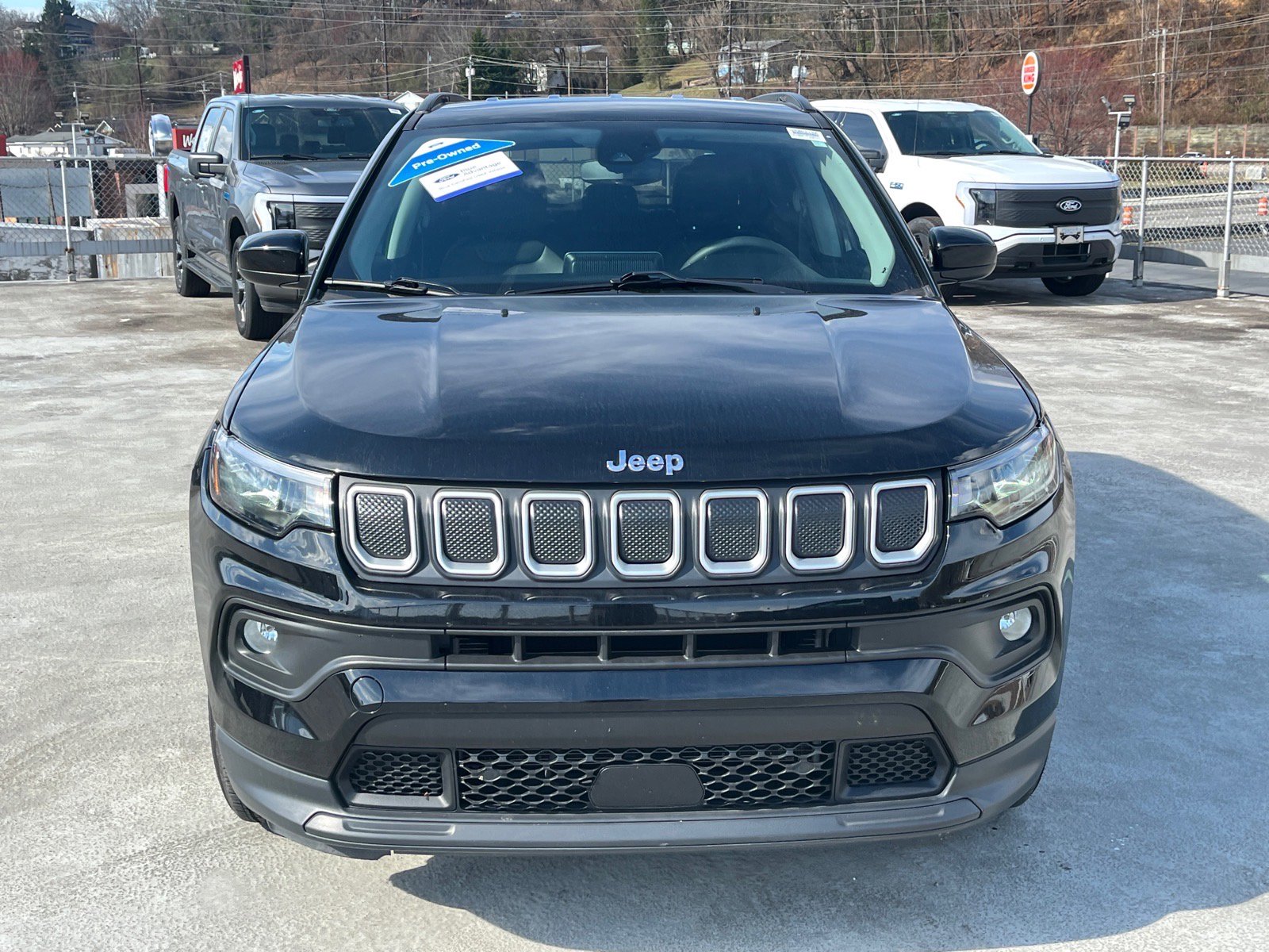 Used 2022 Jeep Compass Latitude image 5