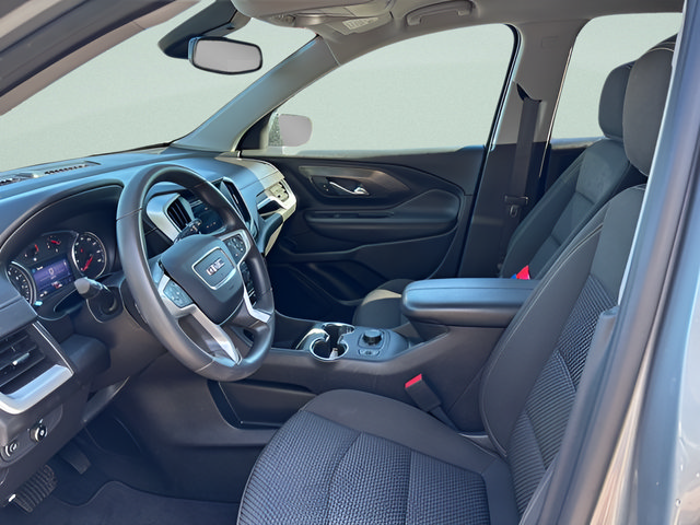 Used 2023 GMC Terrain SLE w/ Driver Convenience Package AWD/4WD image 4