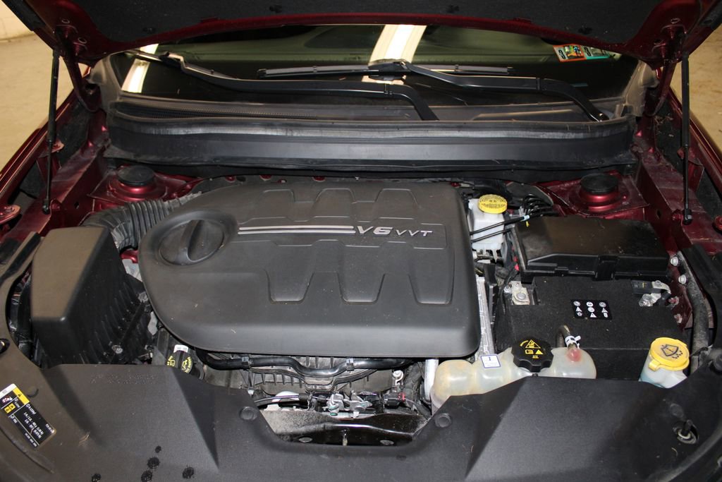 Used 2020 Jeep Cherokee Limited w/ Technology Group image 42