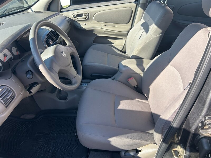 Used 2003 Dodge Neon SXT FWD image 9
