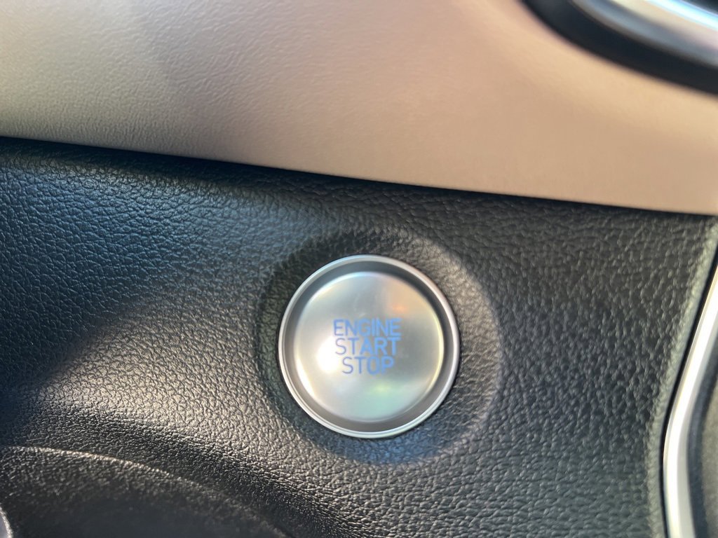 Used 2020 Hyundai Santa Fe SEL w/ Cargo Package image 18