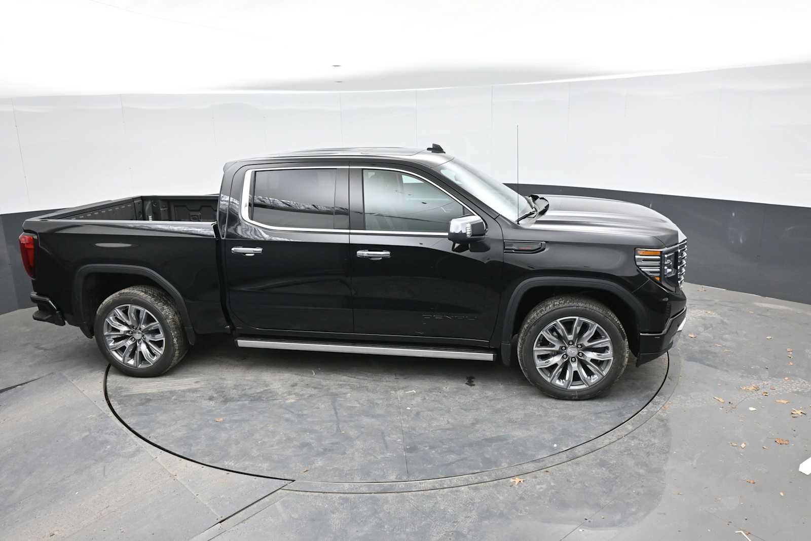 New 2026 GMC Sierra 1500 Denali w/ Denali Reserve Package AWD/4WD image 20