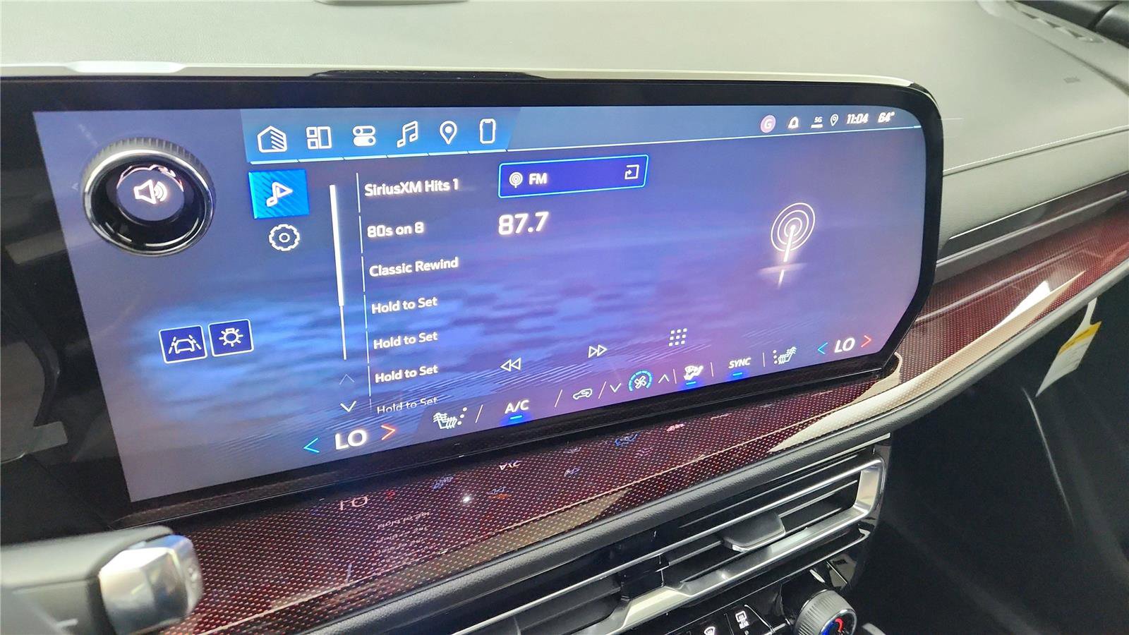 New 2026 Chevrolet Traverse Z71 w/ Enhanced Driving Package AWD/4WD image 27