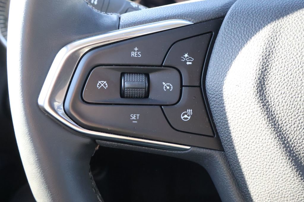 Used 2026 Chevrolet Trax ACTIV w/ Sunroof Package FWD image 18