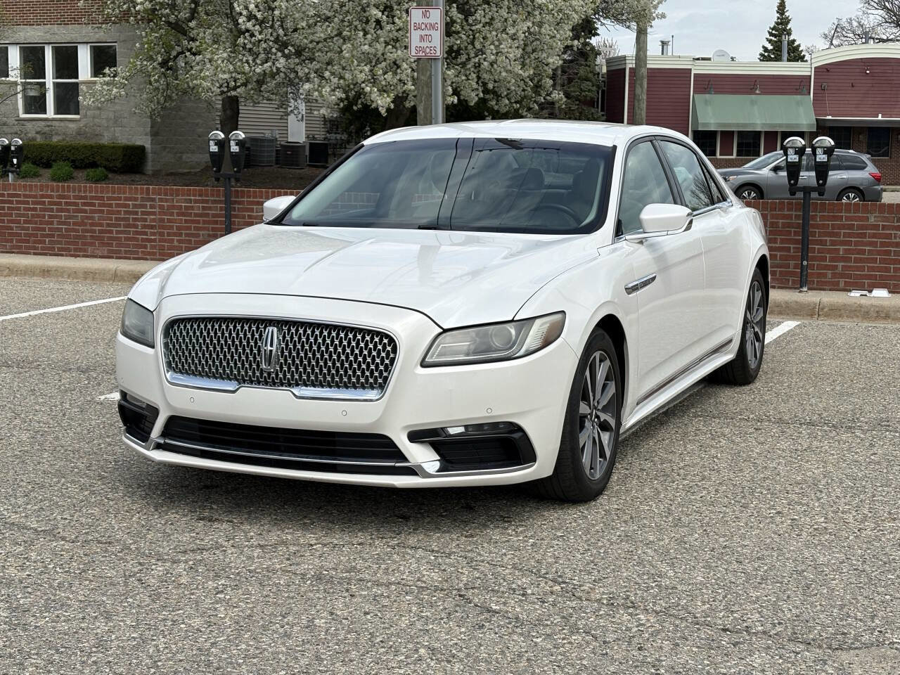 Used 2017 Lincoln Continental Premiere FWD image 3