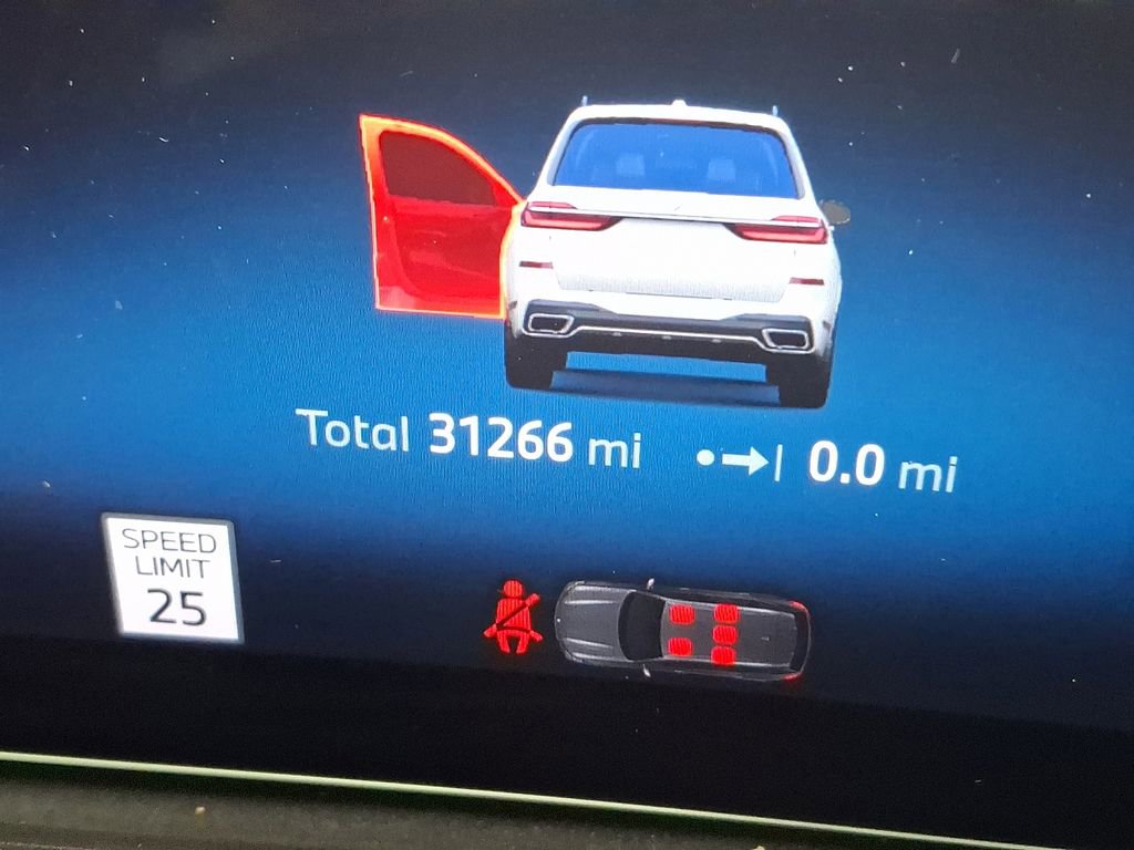 Used 2024 BMW X7 xDrive40i w/ M Sport Package image 14