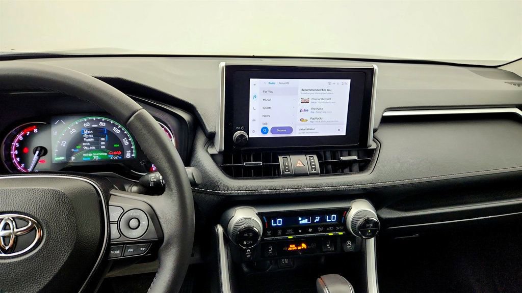 Used 2023 Toyota RAV4 XLE Premium AWD/4WD image 18