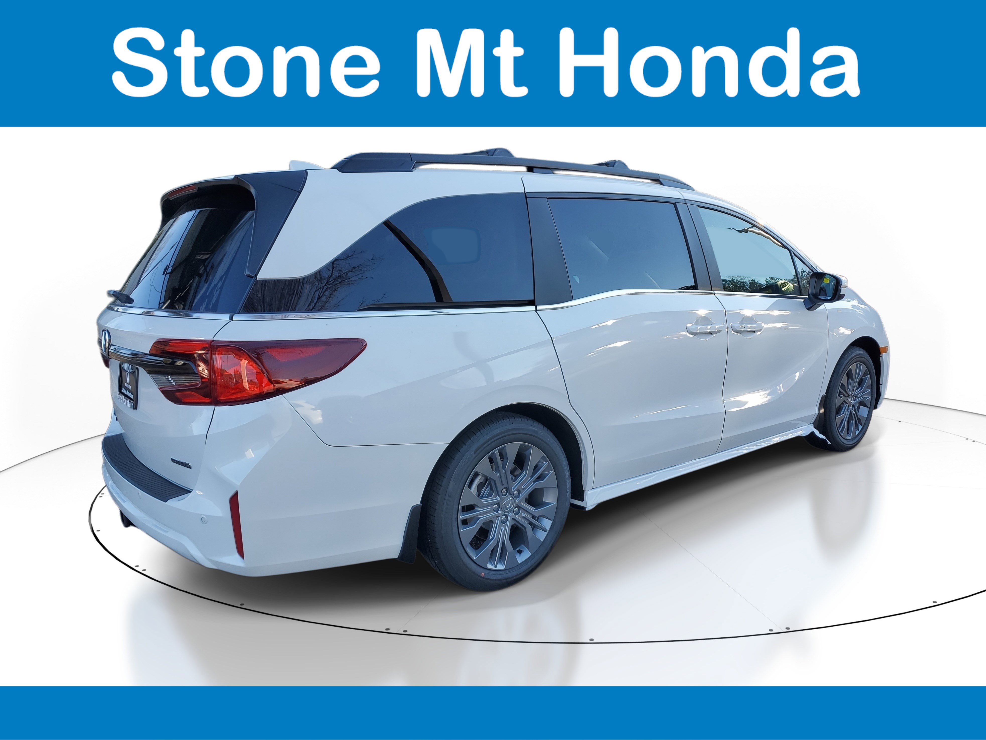 New 2026 Honda Odyssey Touring image 6