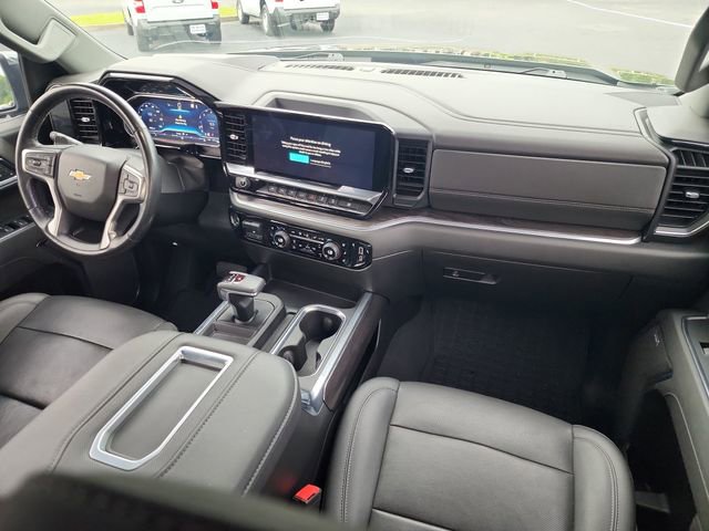 Used 2022 Chevrolet Silverado 1500 LTZ w/ LTZ Premium Package AWD/4WD image 14