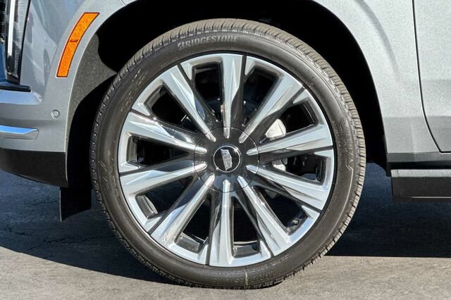 New 2026 Cadillac Escalade Luxury w/ Touring Package AWD/4WD image 28