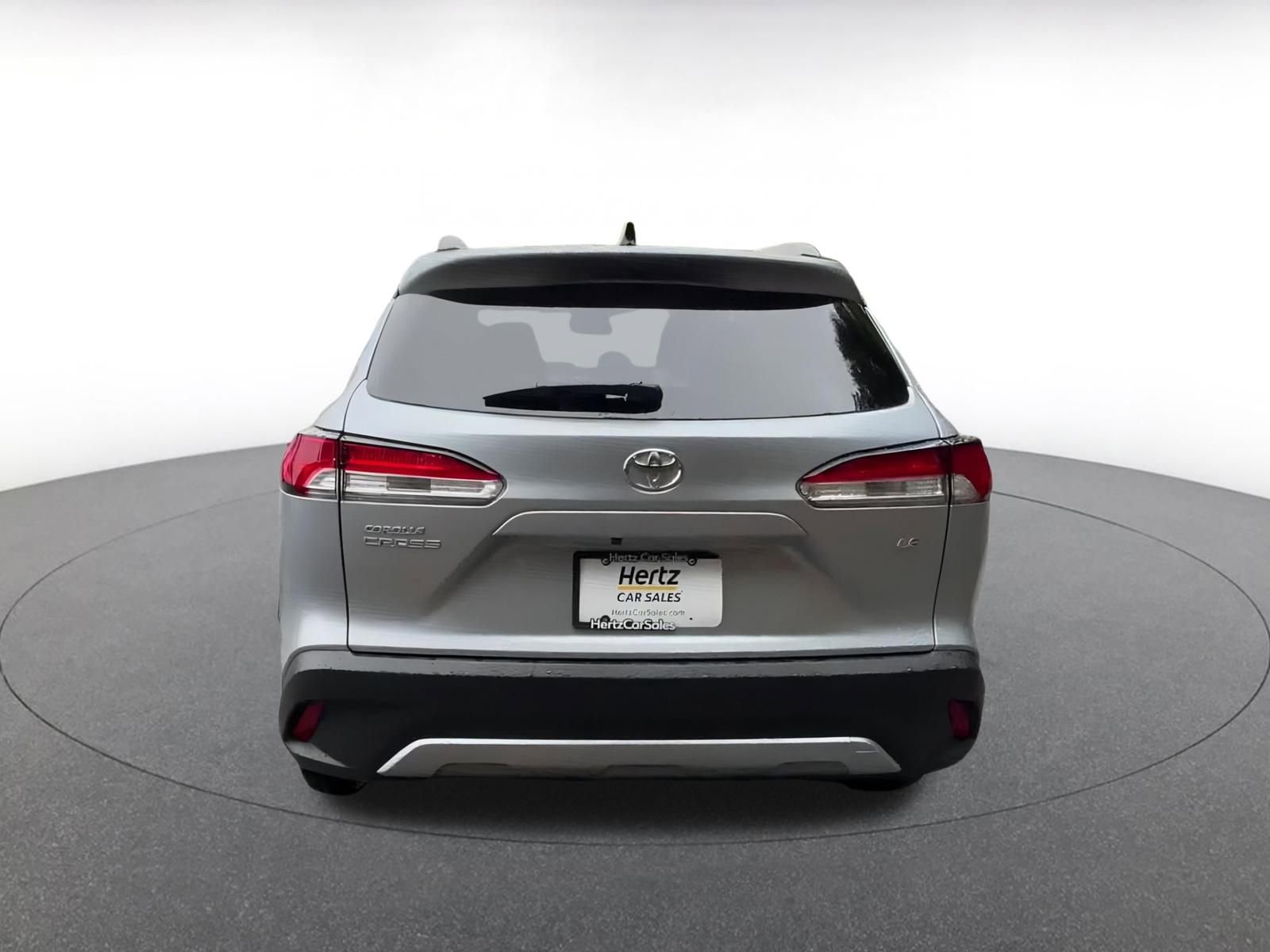 Used 2025 Toyota Corolla Cross LE image 12