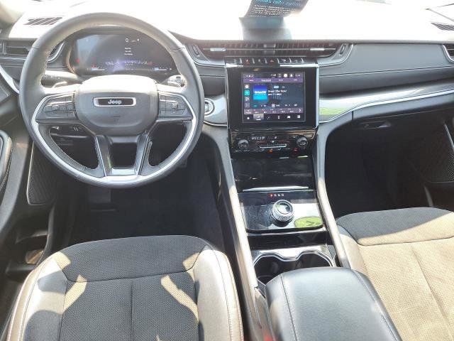 Used 2022 Jeep Grand Cherokee Altitude image 22