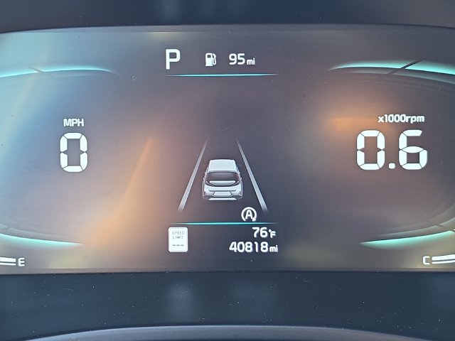 Used 2024 Kia Soul LX w/ LX Technology Package FWD image 23