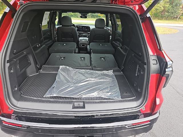 New 2026 Chevrolet Traverse RS w/ LPO, Floor Liner Package image 29