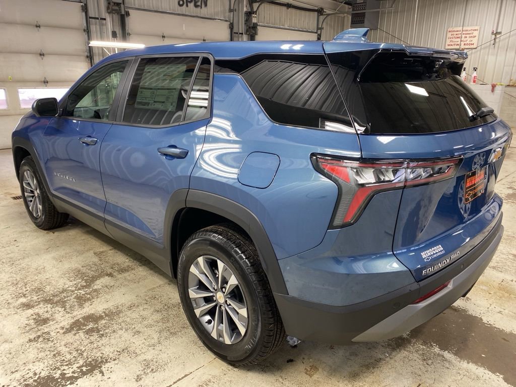 New 2026 Chevrolet Equinox LT w/ Convenience Package II AWD/4WD image 11