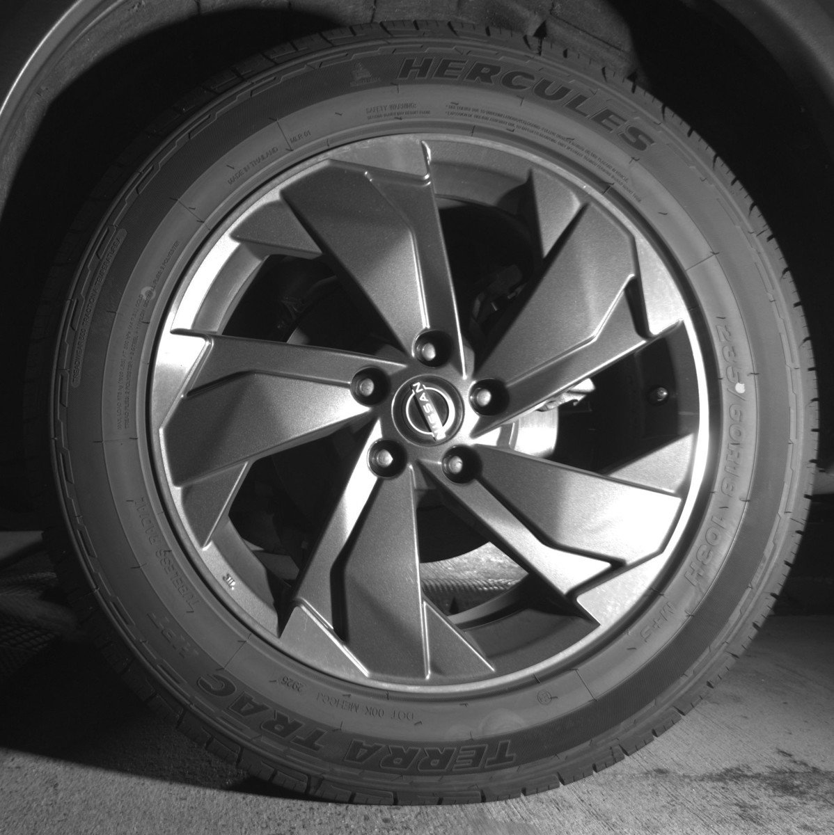 Used 2025 Nissan Rogue SV image 14