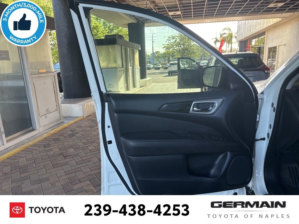 Used 2020 Nissan Pathfinder S FWD image 17