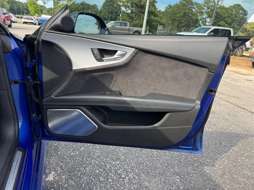 Used 2017 Audi RS 7 Prestige AWD/4WD image 10
