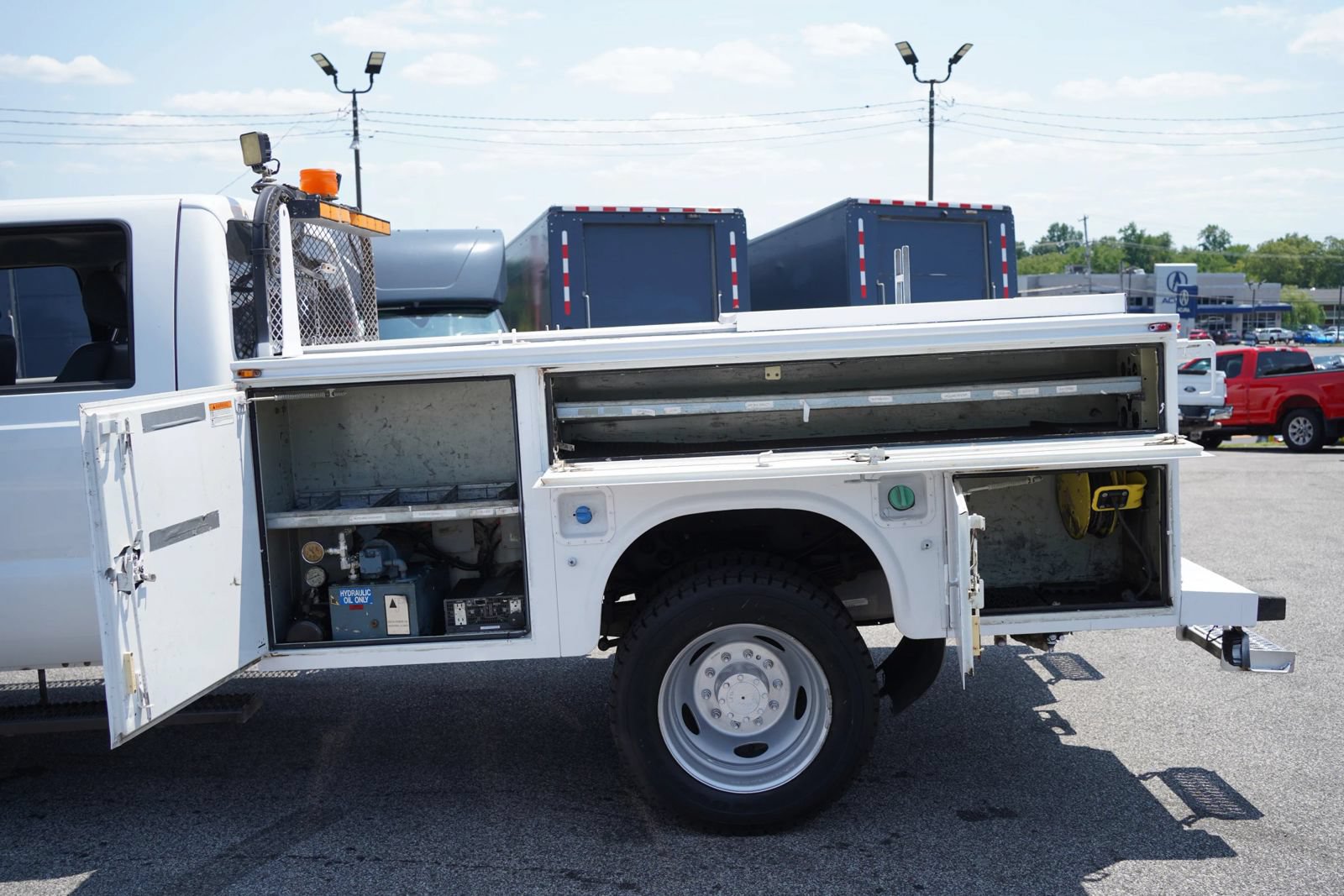 Used 2015 Ford F550 4x4 Crew Cab Super Duty image 12