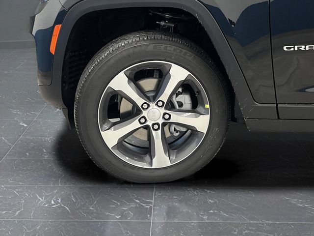 New 2025 Jeep Grand Cherokee Limited w/ Trailer Tow Package image 38