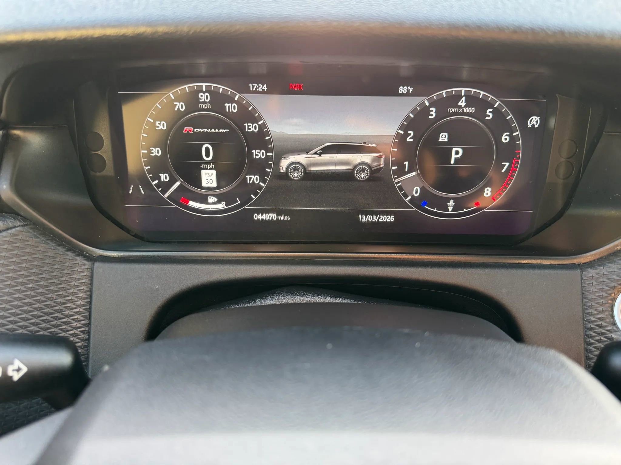 Used 2019 Land Rover Range Rover Velar R-Dynamic SE AWD/4WD image 23