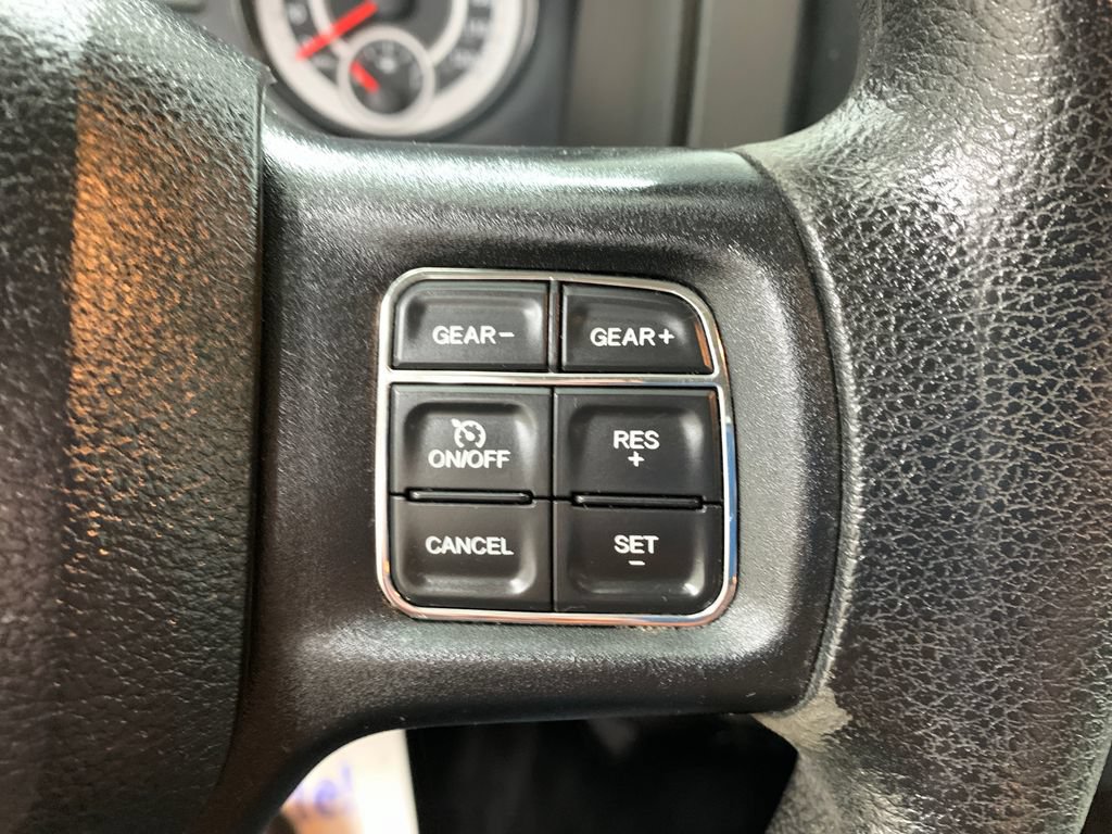 Used 2017 RAM 1500 Classic SLT AWD/4WD image 9