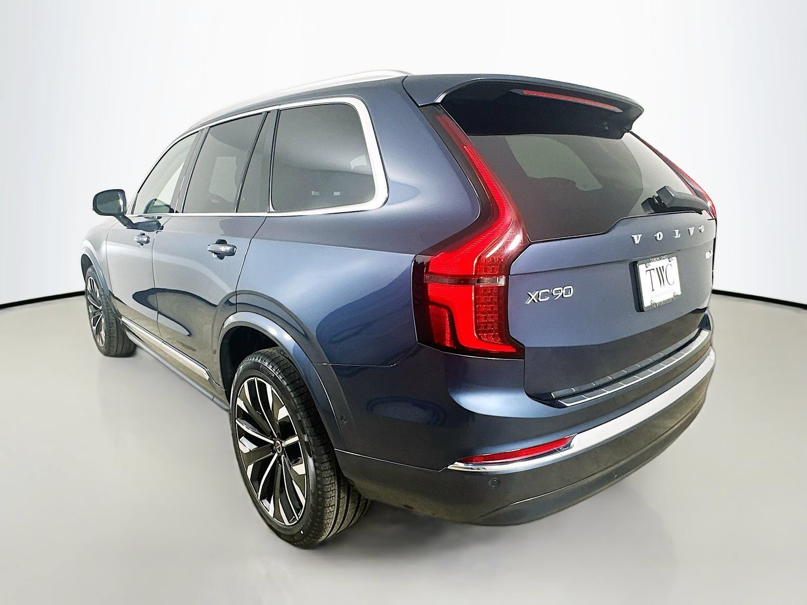 New 2026 Volvo XC90 B6 Ultra w/ Protection Package Premier AWD/4WD image 7