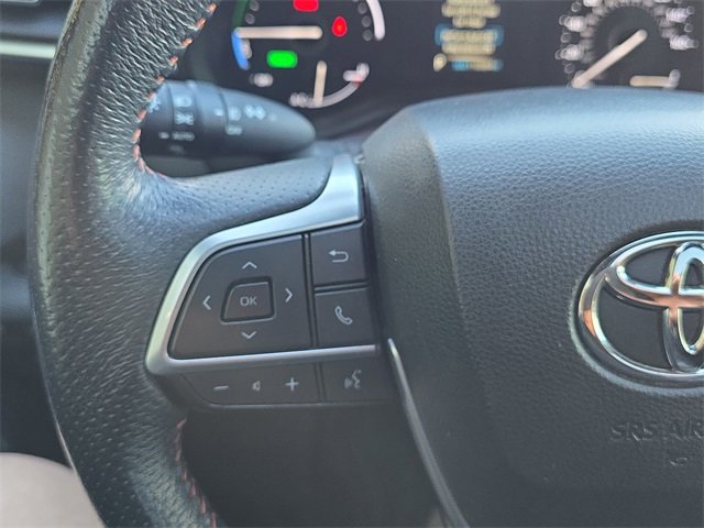 Used 2022 Toyota Sienna XSE image 21