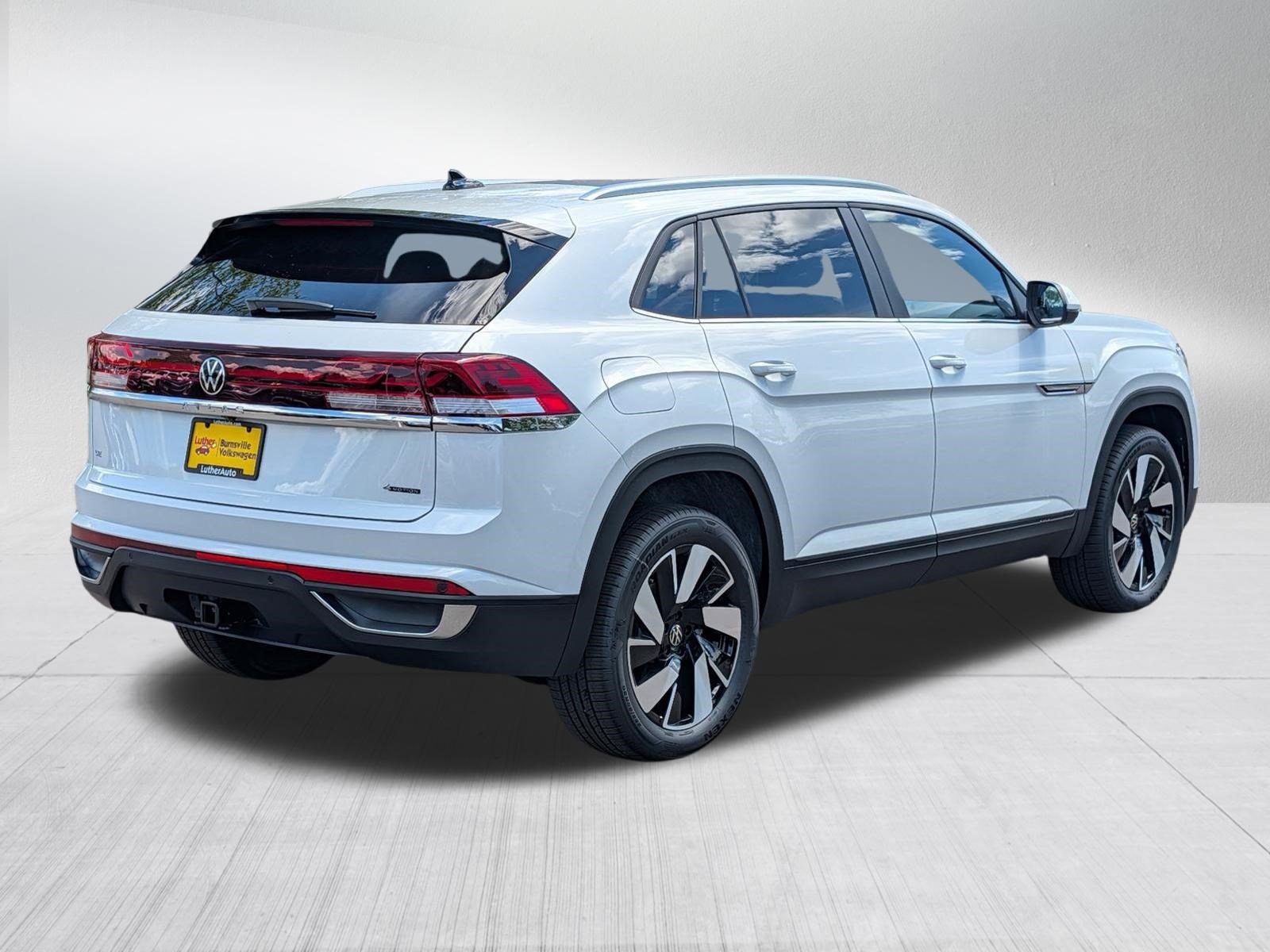 New 2026 Volkswagen Atlas Cross Sport SE AWD/4WD image 4