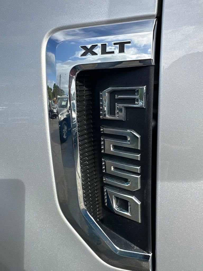 Used 2017 Ford F250 XLT w/ XLT Value Package AWD/4WD image 39