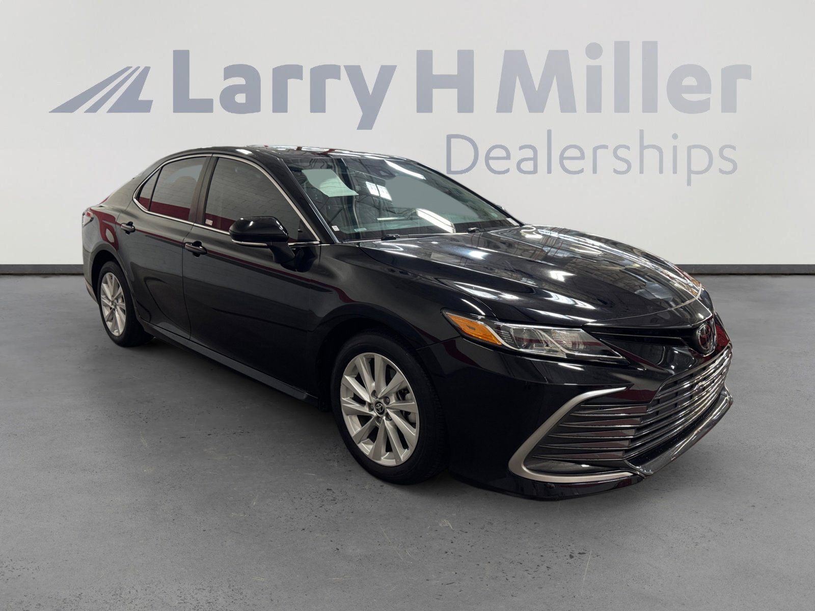 Certified 2023 Toyota Camry LE FWD image 7