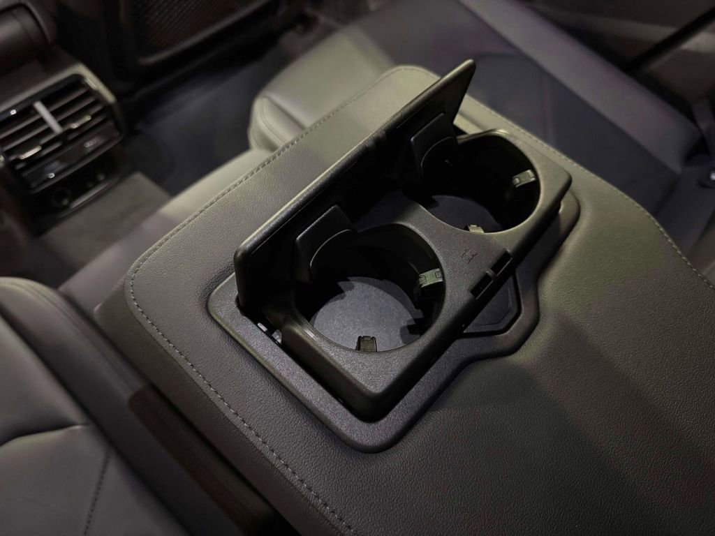 Used 2024 Audi Q3 2.0T Premium Plus w/ Premium Plus Package image 12