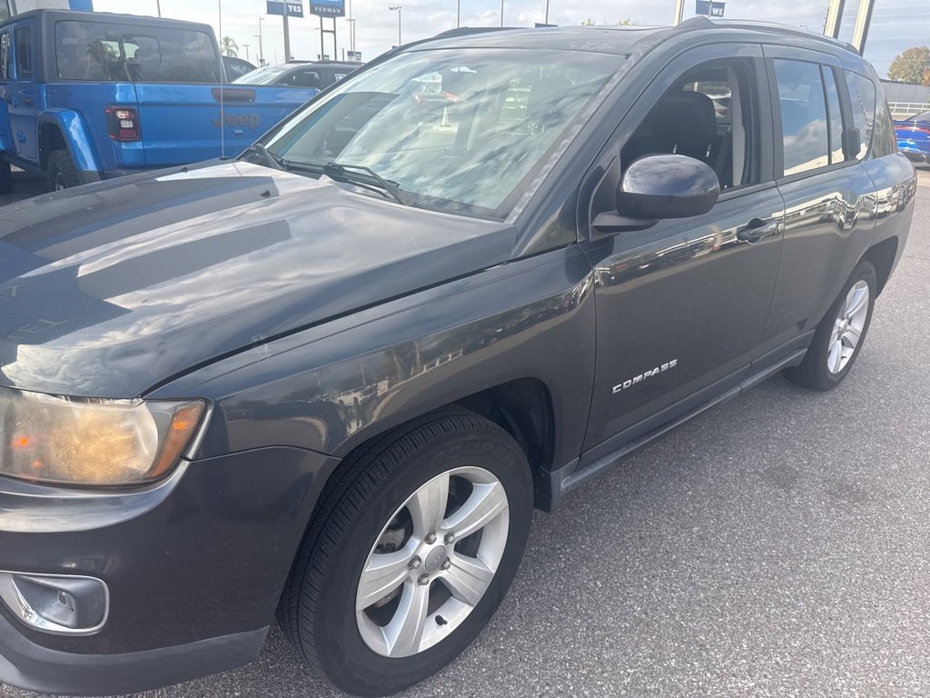 Used 2015 Jeep Compass High Altitude image 6
