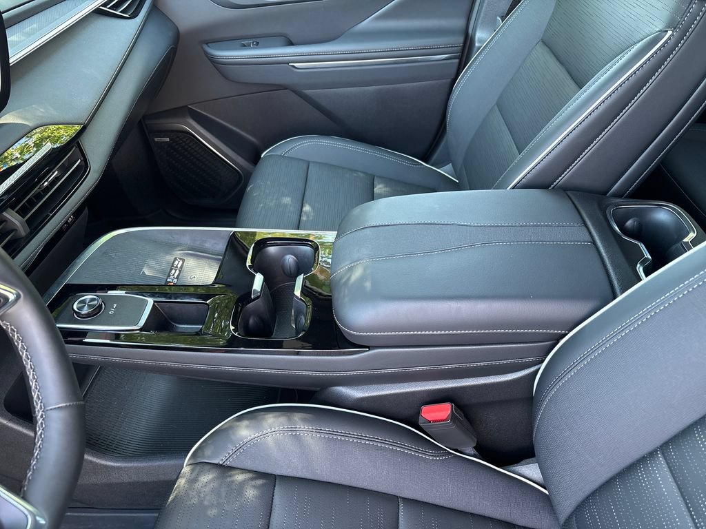 Certified 2026 Buick Enclave Sport Touring w/ LPO, Floor Liner Package FWD image 33