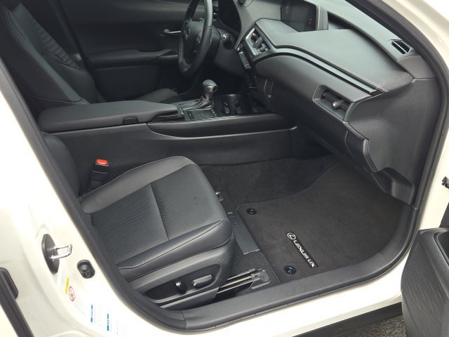 Used 2019 Lexus UX 250h w/ Premium Package AWD/4WD image 9